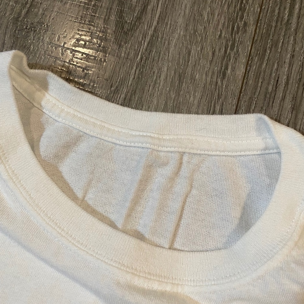 UNISEX RADIO STATION TEE - Picture 3 of 4